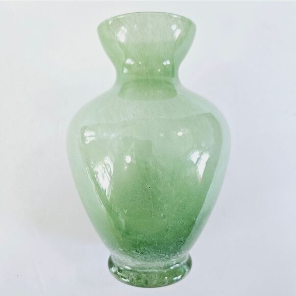 Vintage Green Mottled Art Glass Steuben Cluthra Style Flare Neck Round Base Vase - Picture 4 of 9